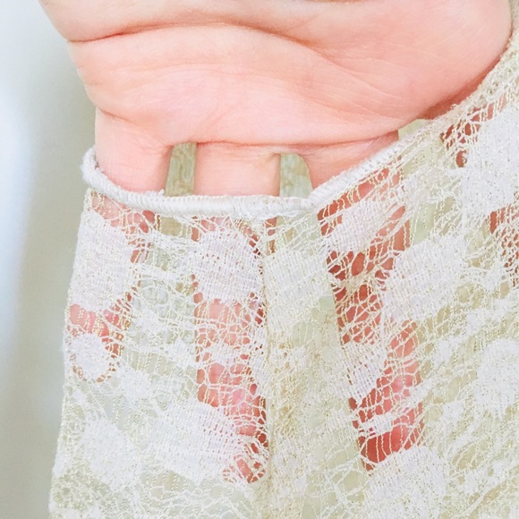 🤑FREE w/ purchase! Twenty One Shimmery Lace Tank - Picture 7 of 16